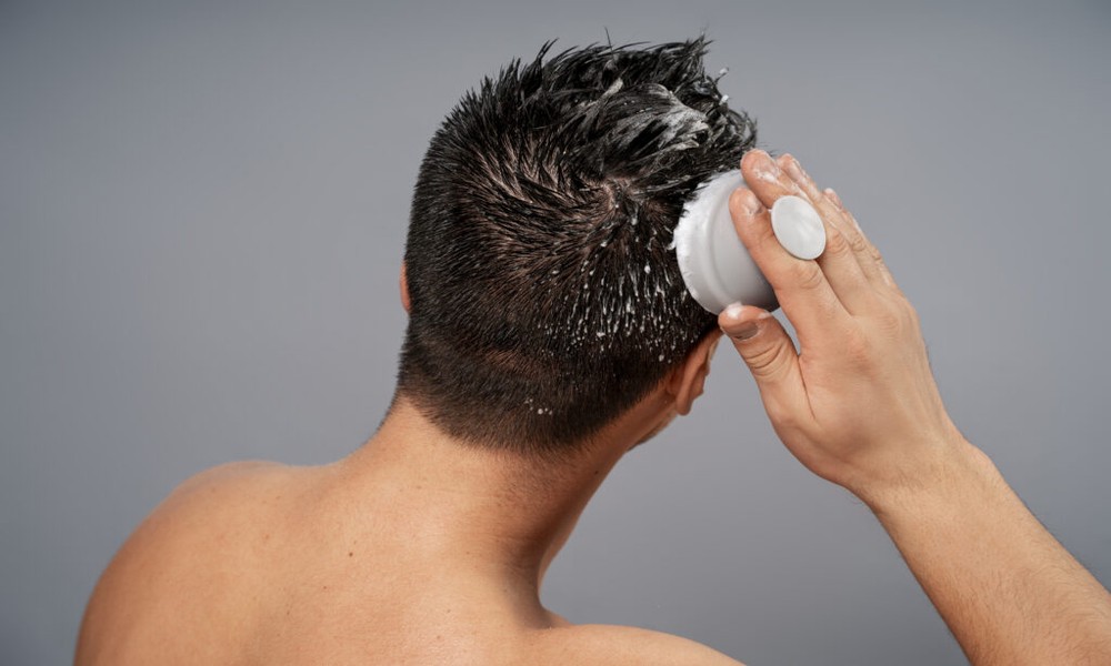 How A Regular Hair Care Routine Is Supported By Hair Tonic For Men